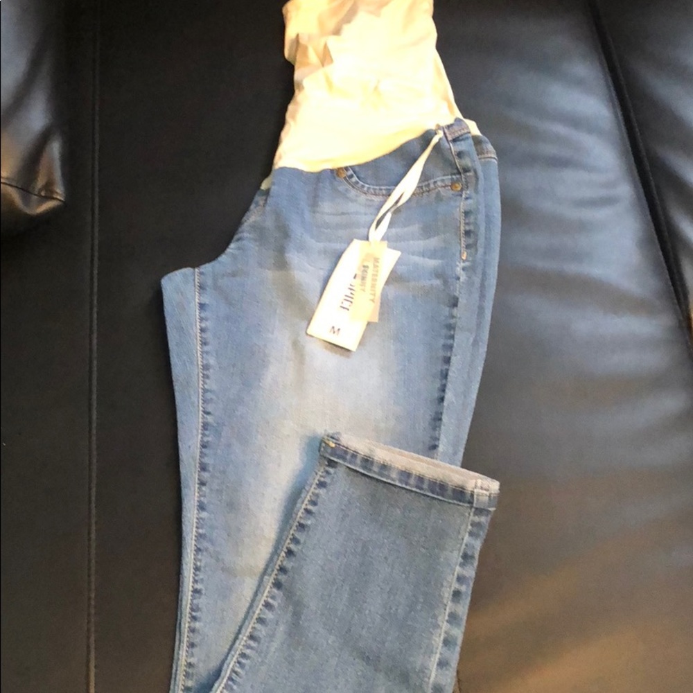 Maternity Jeans - Picture 3 of 4